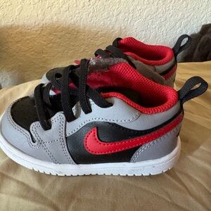 Nike Kids Black and Red Sneakers